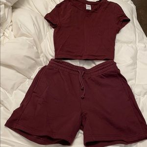 Burgundy TNA boyfriend shorts XS & Matching top XS